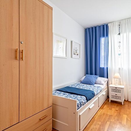 Calido Apartamento Con Piscina En Barcelona Ripollet Ngoại thất bức ảnh