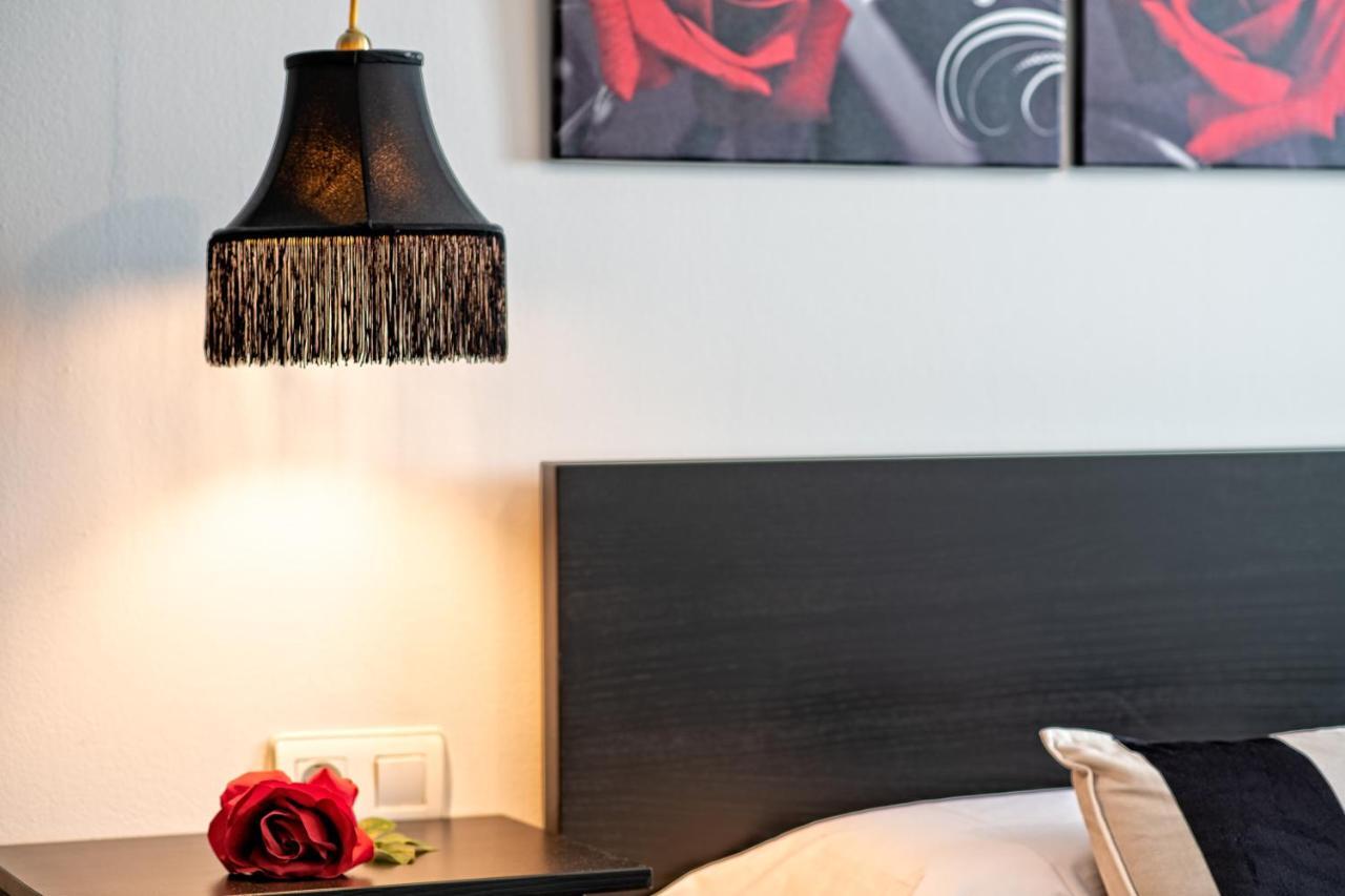 Calido Apartamento Con Piscina En Barcelona Ripollet Ngoại thất bức ảnh