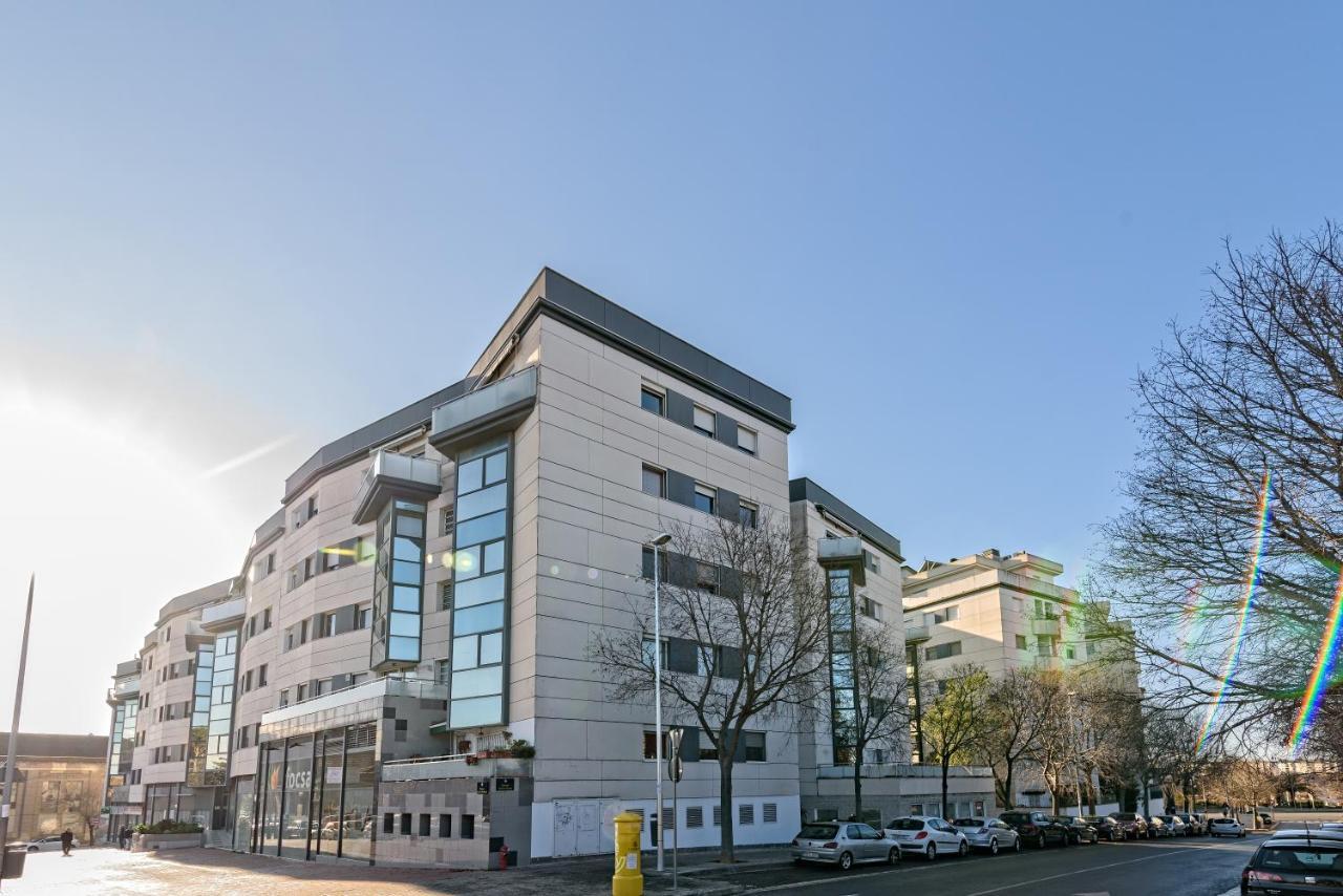 Calido Apartamento Con Piscina En Barcelona Ripollet Ngoại thất bức ảnh